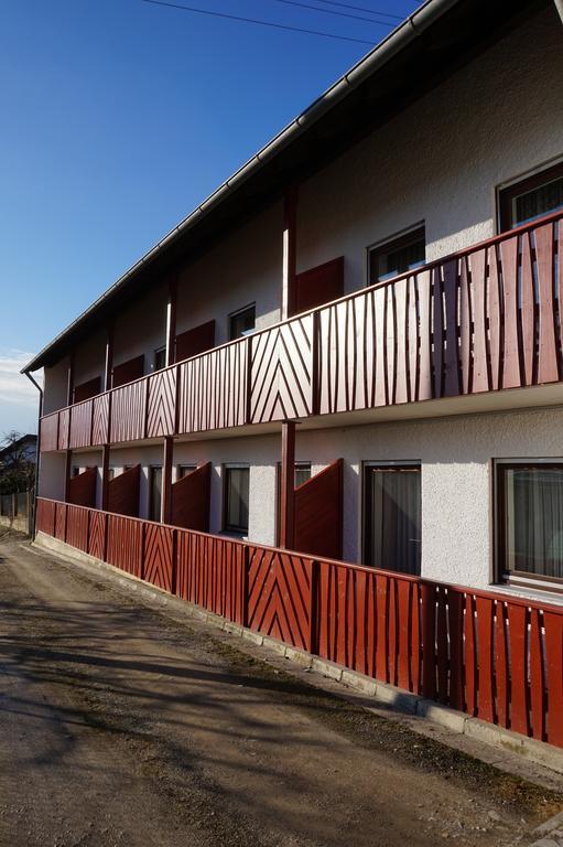 Pension-Metzgerei Hofer Inning am Holz Buitenkant foto